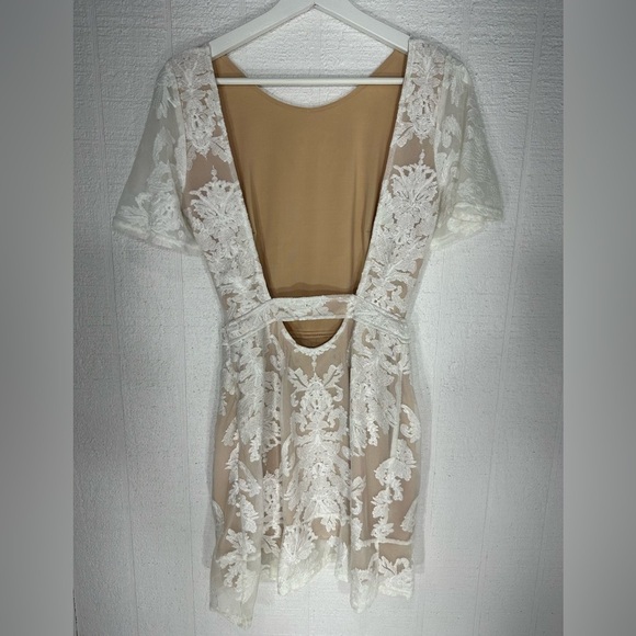 For love and lemons san Marcos backless ivory lace dress size XS - Picture 8 of 12